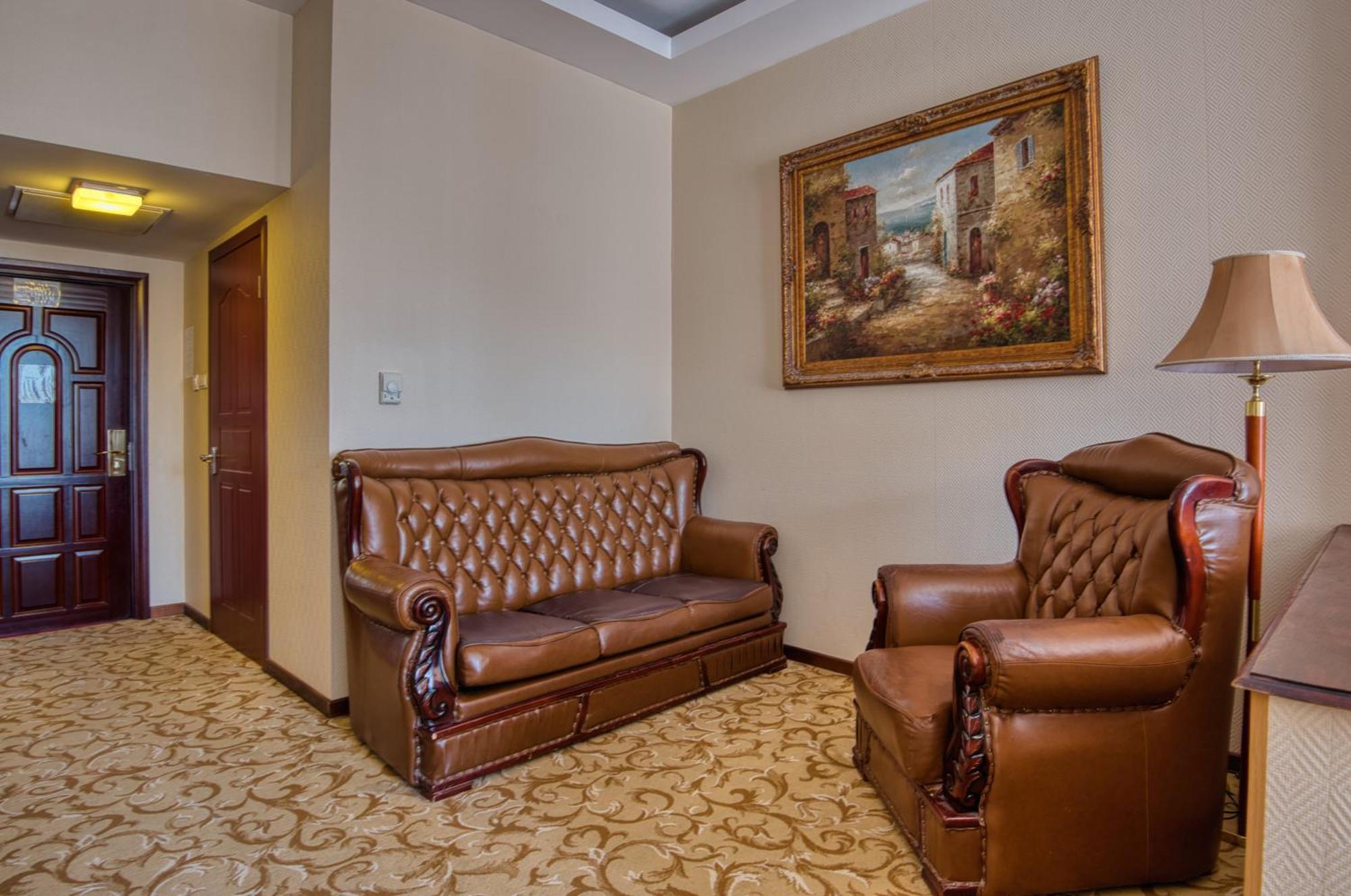 Hotel Bellevue אסטרגום חדר תמונה
