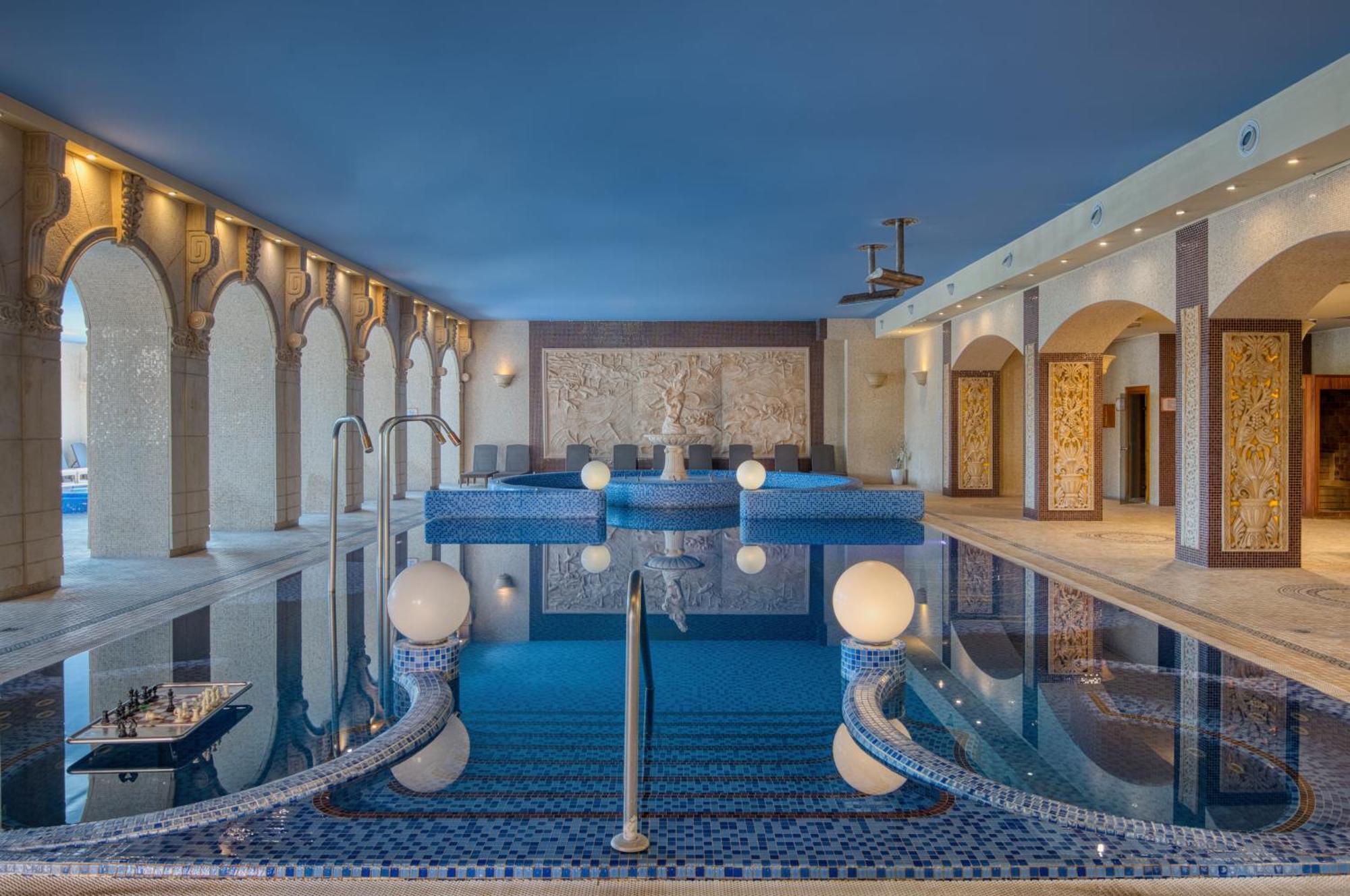 Hotel Bellevue אסטרגום מראה חיצוני תמונה