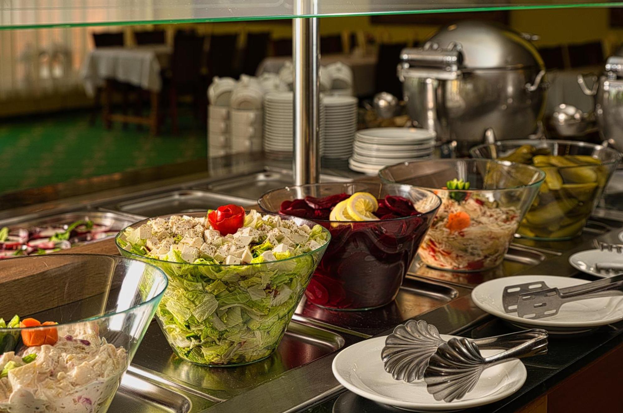 Hotel Bellevue אסטרגום מראה חיצוני תמונה