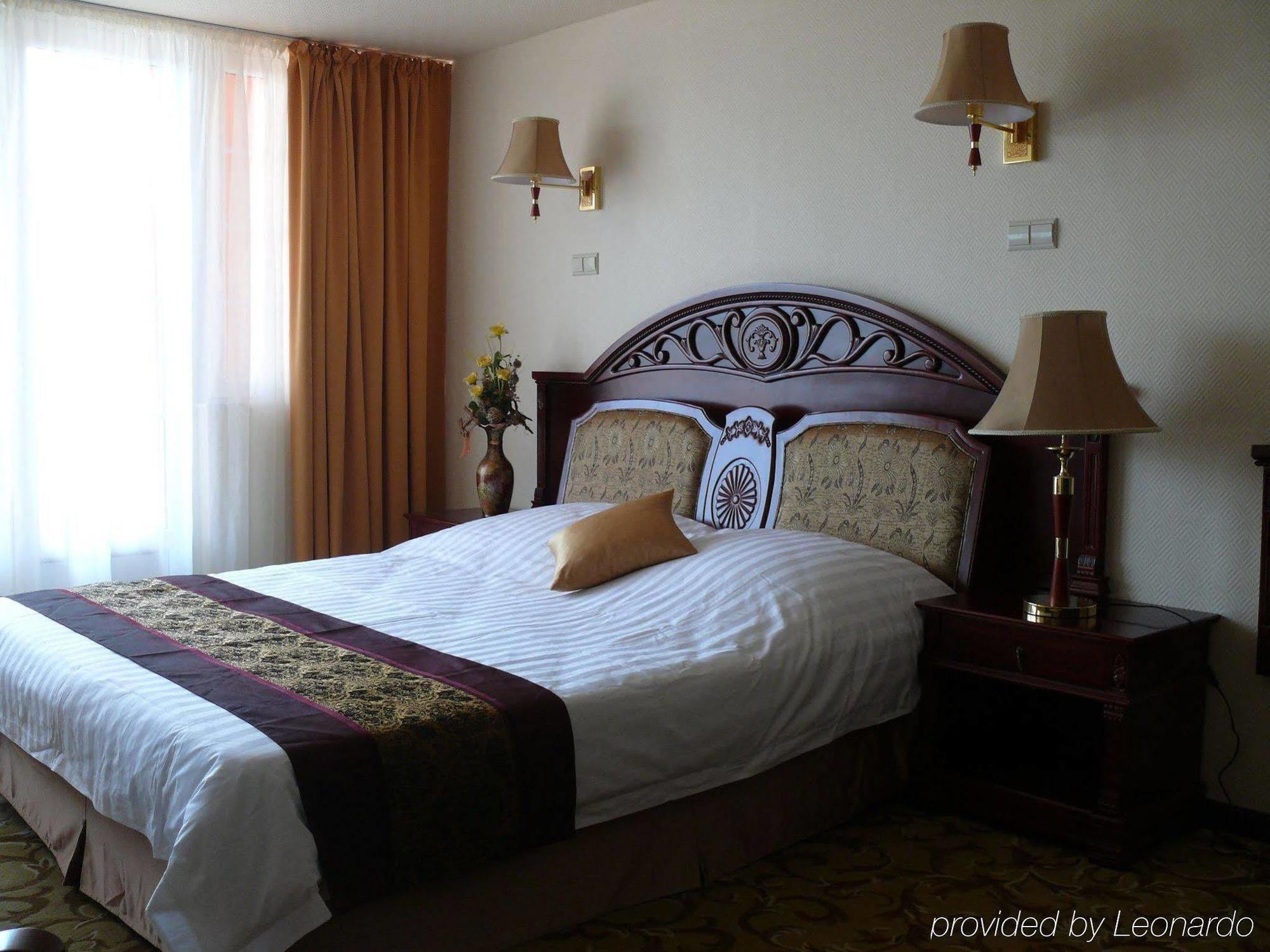 Hotel Bellevue אסטרגום חדר תמונה